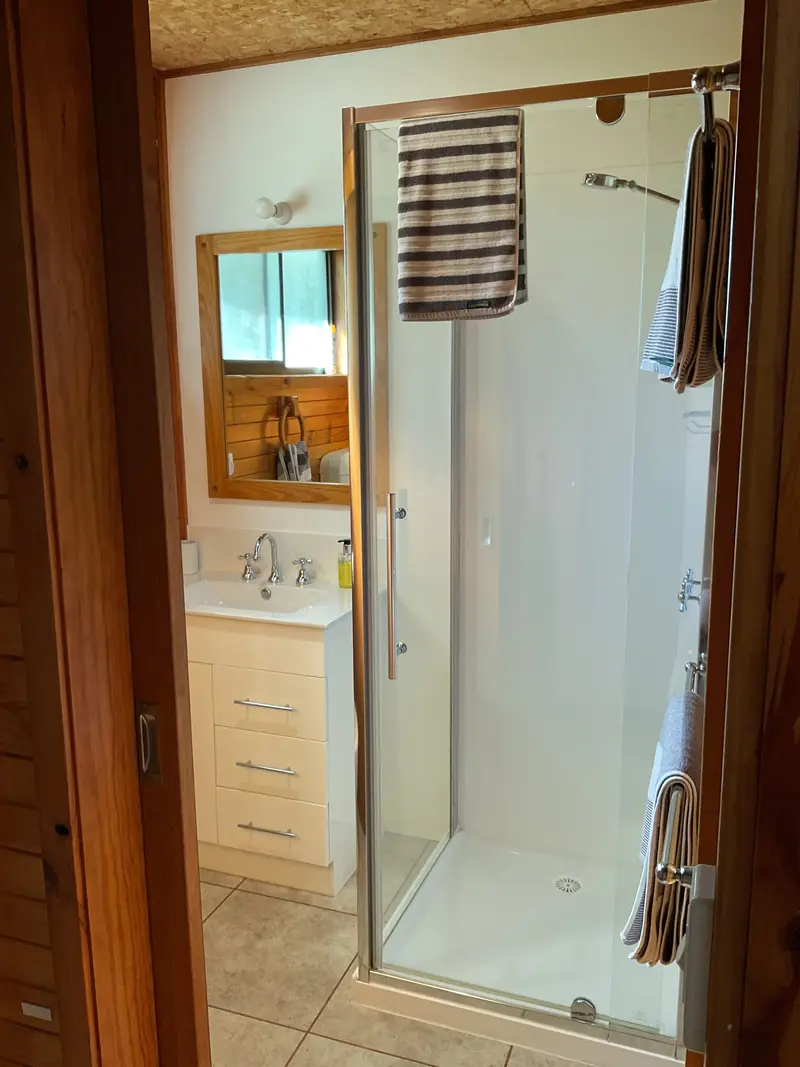 Deluxe 3 bathroom